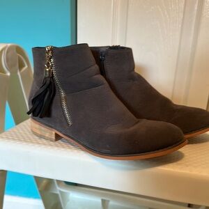 Stylish Black Ankle Boots‎